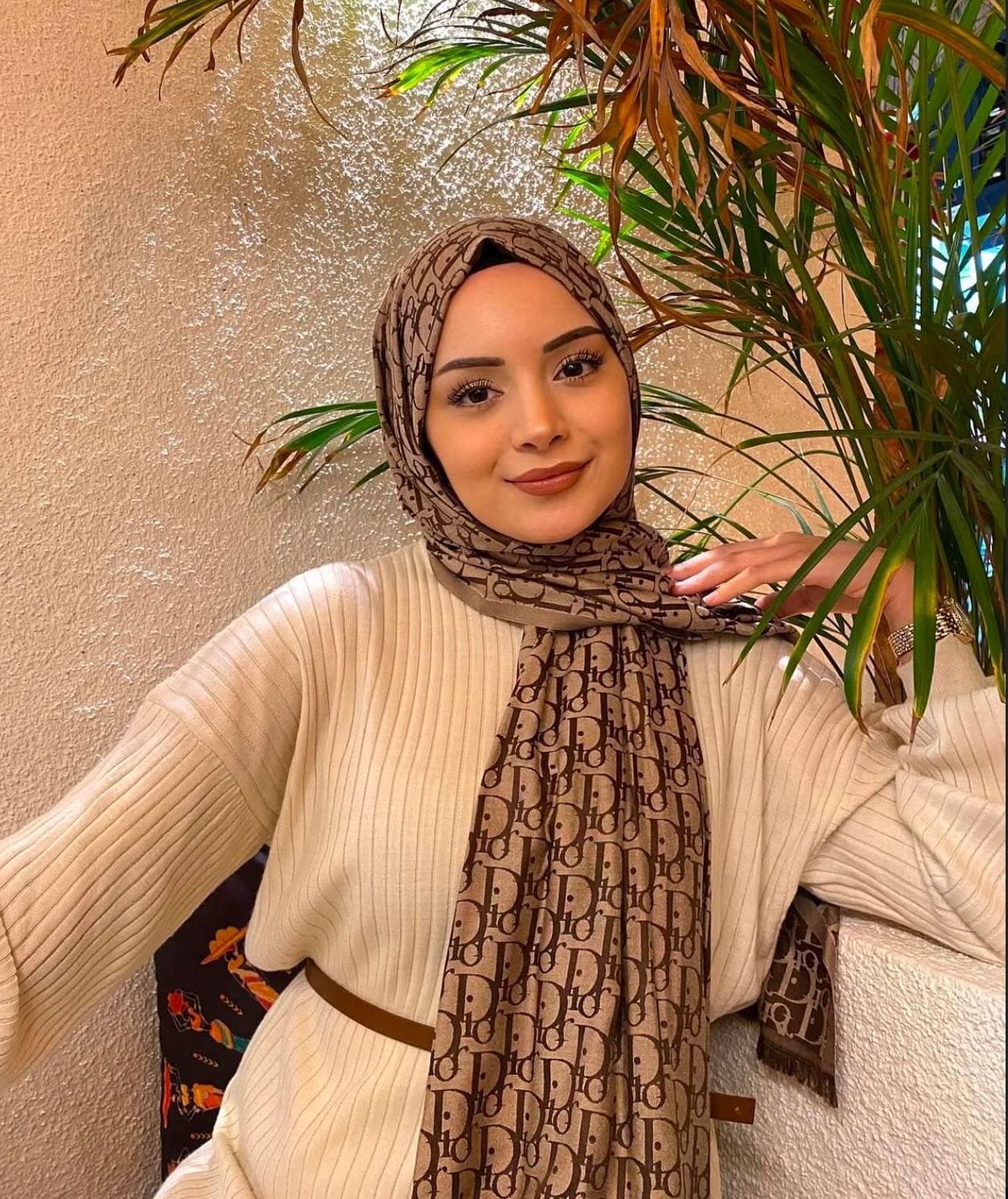 Sultanhanı Zayıf Bayan Escort Nehir